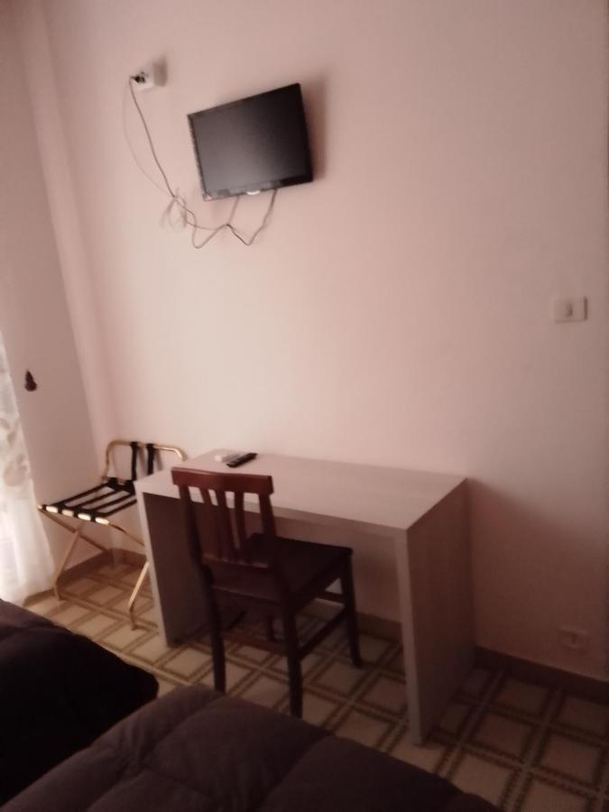 Albergo Maria Cristina Esperia Luaran gambar